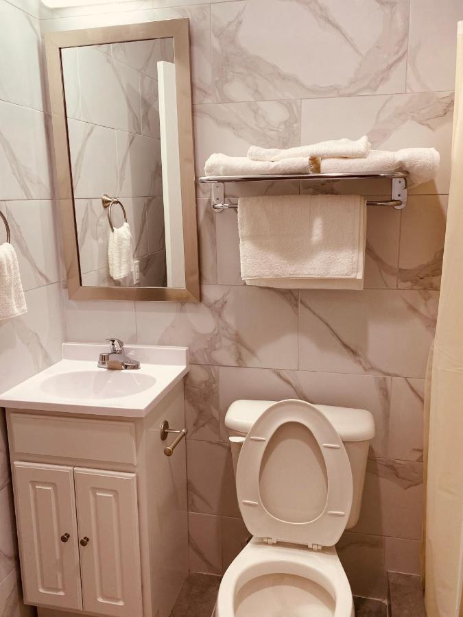 Surface Inn Brooklyn New York Exterior photo